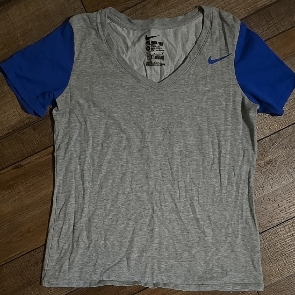 Nike Gray and Blue Fitted Short Sleeve Tee